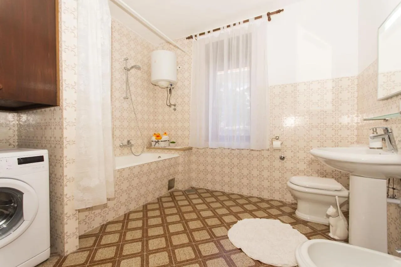 Apartment Lorenzo Trogir Croatia
