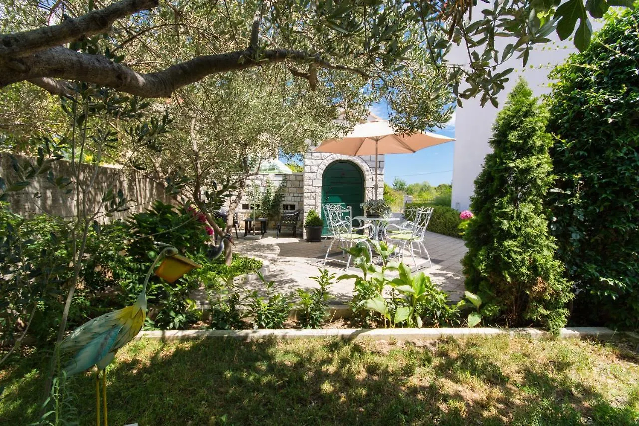 Apartment Lorenzo Trogir