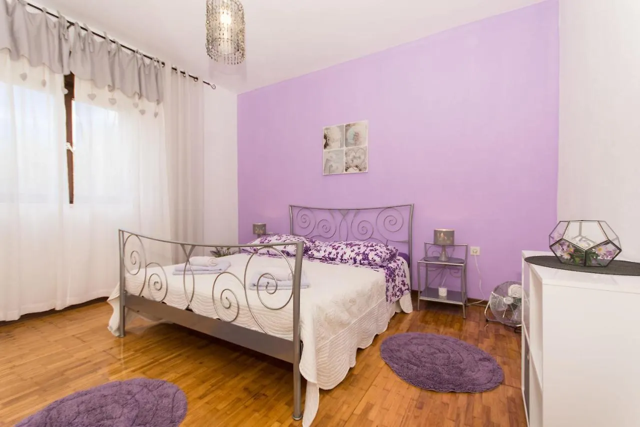 Apartment Lorenzo Trogir