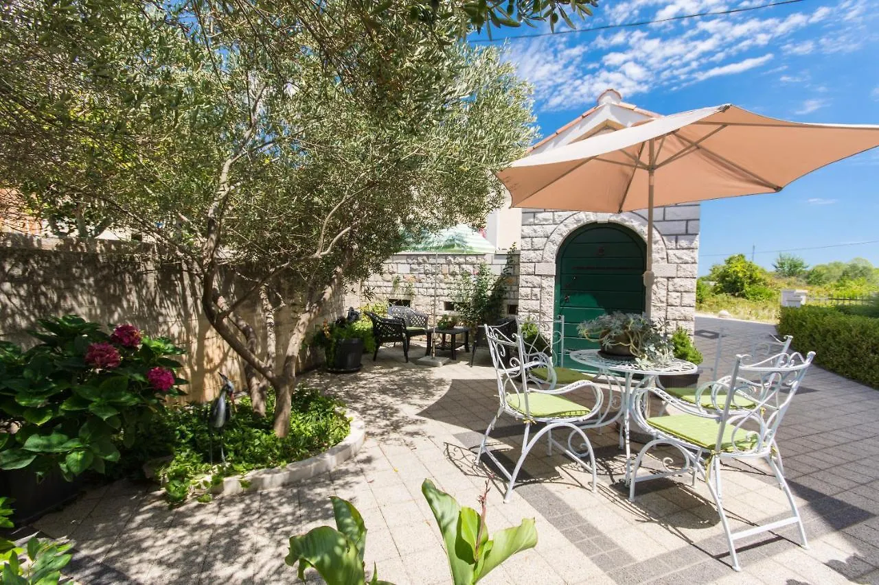 Apartment Lorenzo Trogir